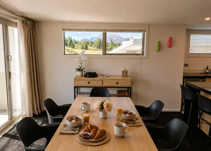 Apartment Alpine Vista With Mountain Views, Pool And