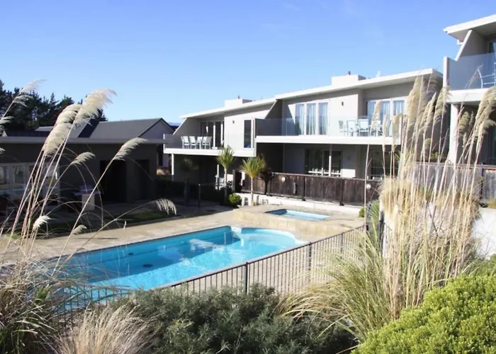Apartment Alpine Vista With Mountain Views, Pool And Wanaka